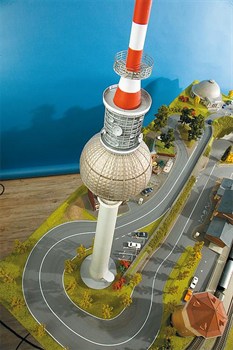 130966 Телебашня в Берлине - фото 4664