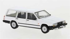 870115 Volvo® 740 Kombi (белый)