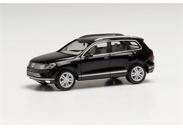 038478-002 VW Touareg, черный перламутр